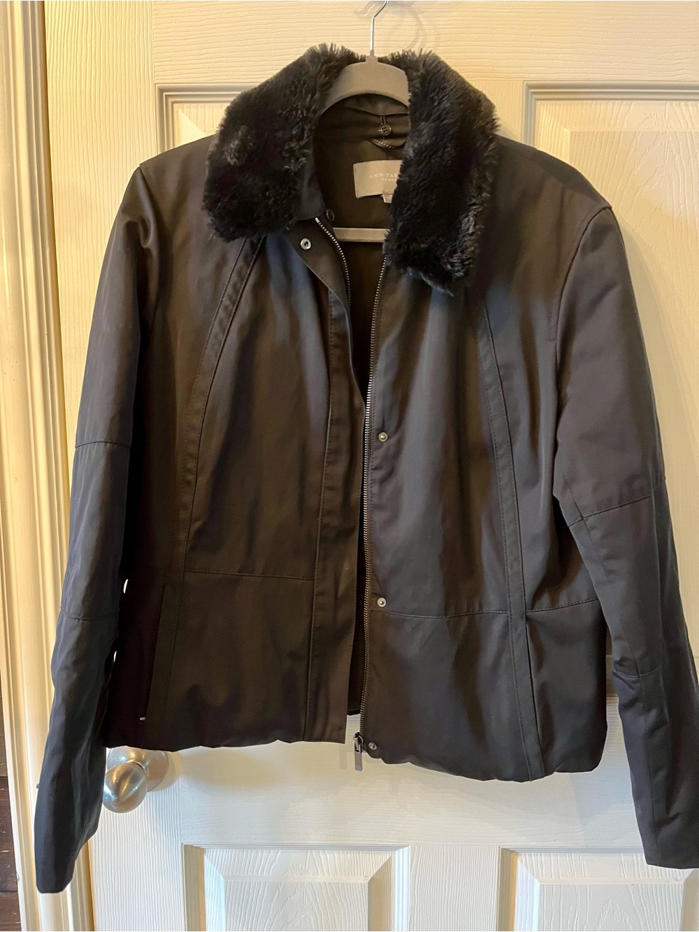 Ann Taylor Black Faux-Fur Collar Women's Coat, Petite Large